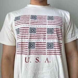 Vintage 1994 USA Flag Graphics White Tee Shirt 90s